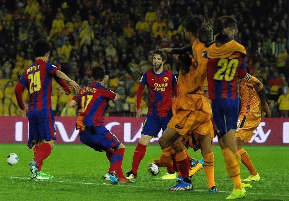 巴塞罗那VS比利亚雷亚尔：战术对决与状态解析(图3)