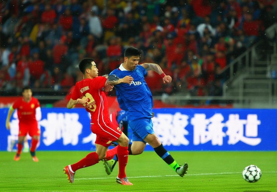 2018京城德比：篮球盛宴，巅峰对决瞬间铸就传奇(图3)